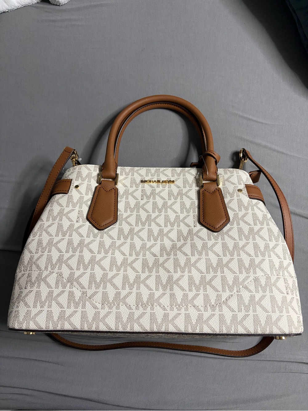 NWT Michael Kors Lynn Vanilla/Luggage Satchel with Gold Hardware and MK Charm